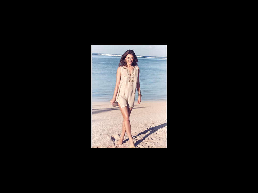 Elizabeth Hurley beach
